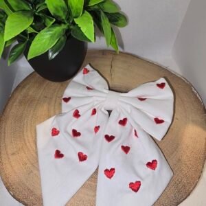 Cariad ❤️ White red heart bow